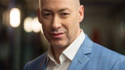 Гордон заявил о предательстве Украины Западом после визита Путина к Макрону Гордон заявил о предательстве Украины Западом после визита Путина к Макрону