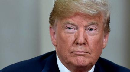 Трамп выдворил российских дипломатов из-за фотографии с мертвыми утками Трамп выдворил российских дипломатов из-за фотографии с мертвыми утками