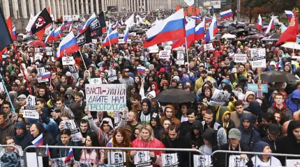 Несистемная оппозиция становится все радикальнее Несистемная оппозиция становится все радикальнее