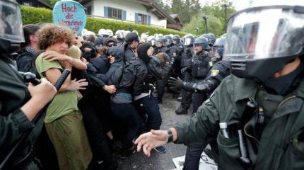 FAZ: противники саммита G7 в Баварии недовольны отсутствием Путина FAZ: противники саммита G7 в Баварии недовольны отсутствием Путина