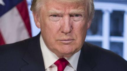 Трамп: Россия тихонько смеётся, наблюдая за развалом США Трамп: Россия тихонько смеётся, наблюдая за развалом США