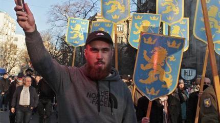 Киев уже не стесняется прославлять Гитлера Киев уже не стесняется прославлять Гитлера