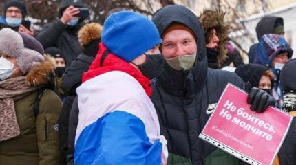 Почему навальнисты вышли на митинг и в Крыму? Почему навальнисты вышли на митинг и в Крыму?