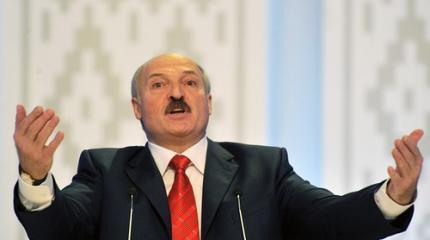 Лукашенко заявил о готовности выполнить все поручения Порошенко... и Путина Лукашенко заявил о готовности выполнить все поручения Порошенко... и Путина