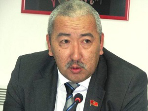 Исхак Масалиев: Разговоры о необходимости лишения русского языка официального статуса – это популизм и самопиар Исхак Масалиев: Разговоры о необходимости лишения русского языка официального статуса – это популизм и самопиар