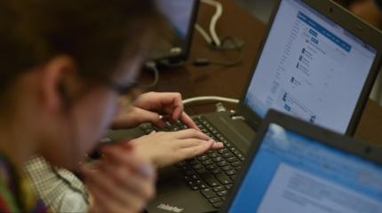 Закон о забвении: россияне больше не хотят быть героями шоу «За стеклом» Закон о забвении: россияне больше не хотят быть героями шоу «За стеклом»