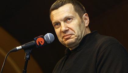 Телеведущего Владимира Соловьева застукали в Нью-Йорке Телеведущего Владимира Соловьева застукали в Нью-Йорке