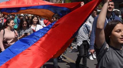 «Силы извне» в Армении: Нагорный Карабах ждут осложнения