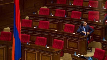 Новая метла – по-новому? В Армении завершено формирование правительства Новая метла – по-новому? В Армении завершено формирование правительства