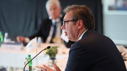 Сербские власти присоединились к антироссийскому демаршу Сербские власти присоединились к антироссийскому демаршу