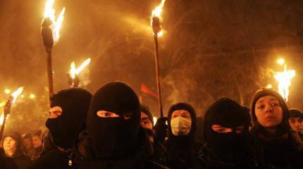150 радикалов решили поджечь дом судьи, чтобы тот принял "верное" решение 150 радикалов решили поджечь дом судьи, чтобы тот принял "верное" решение
