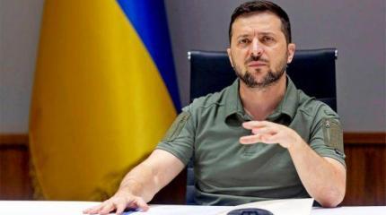 Зеленского назвали агрессивным «мужиком в футболке» с большими «хотелками» Зеленского назвали агрессивным «мужиком в футболке» с большими «хотелками»