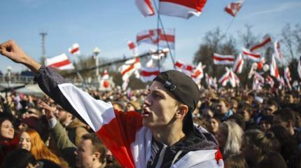 Беломайдан приступил к формированию отрядов для будущей гражданской войны Беломайдан приступил к формированию отрядов для будущей гражданской войны