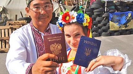 В Киеве придумали, что делать с украинцами, получившими российский паспорт В Киеве придумали, что делать с украинцами, получившими российский паспорт