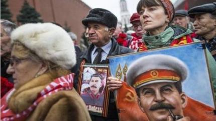 Увы, мы истины не ищем в спорах о Сталине, просто дубасим им друг друга Увы, мы истины не ищем в спорах о Сталине, просто дубасим им друг друга