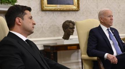 Мимика Зеленского и Байдена на переговорах: Что поразило наблюдателей Мимика Зеленского и Байдена на переговорах: Что поразило наблюдателей