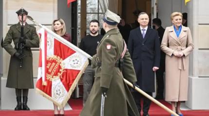 Это не Белый орел, а петух: Варшава кипит от гнева из-за выходки Зеленского