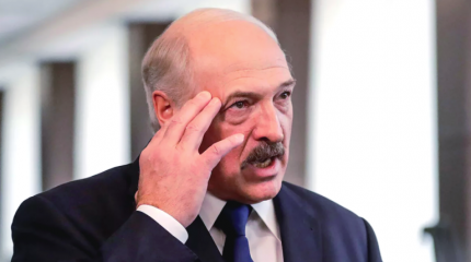 Озлобленный на Москву Лукашенко начинает настраивать белорусов против РФ Озлобленный на Москву Лукашенко начинает настраивать белорусов против РФ