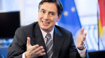 Глава комитета ЕС Макаллистер посетовал на хорошее отношение сербов к РФ Глава комитета ЕС Макаллистер посетовал на хорошее отношение сербов к РФ