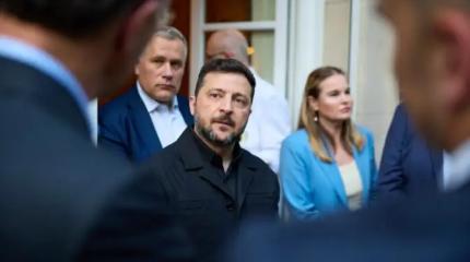 Зеленский будет в Киеве главным, пока ему голову не прострелят