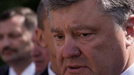 «Всех обокрал!»: Порошенко еле спасли от разъяренных жителей Закарпатья