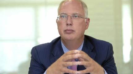Кирилл Дмитриев возвращается в Москву с неожиданными идеями Кирилл Дмитриев возвращается в Москву с неожиданными идеями