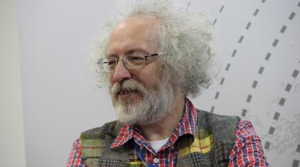 Стал жертвой «фанатов»: главреда «Эха» Венедиктова облили виски Стал жертвой «фанатов»: главреда «Эха» Венедиктова облили виски