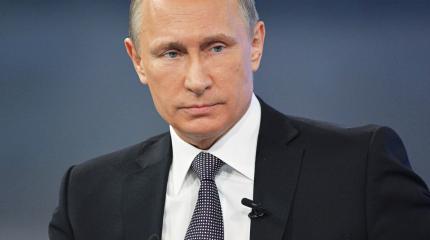 Путин позиции не сдает Путин позиции не сдает