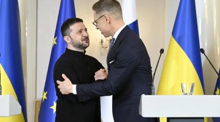 Президент Финляндии видится с Зеленским чаще, чем с собственной женой Президент Финляндии видится с Зеленским чаще, чем с собственной женой