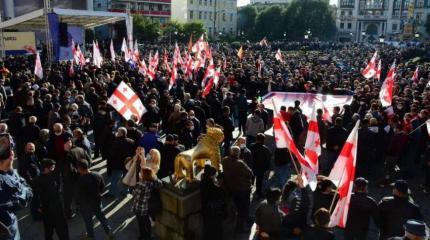 Следы грузинских протестов ожидаемо тянутся на Украину Следы грузинских протестов ожидаемо тянутся на Украину