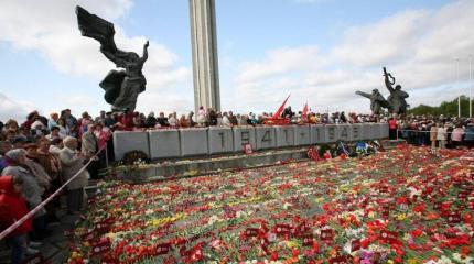 Почему монумент Освободителям в Риге так бесит националистов Почему монумент Освободителям в Риге так бесит националистов