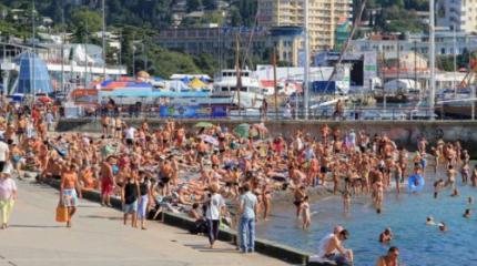 Поток туристов с Украины в Крым растёт Поток туристов с Украины в Крым растёт
