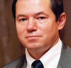 Глазьев: Нам навязывают войну на два фронта - экономическом и политическом Глазьев: Нам навязывают войну на два фронта - экономическом и политическом