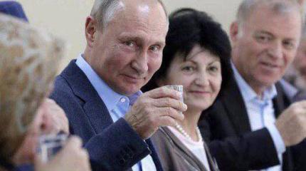 Два события, между которыми 20 лет Два события, между которыми 20 лет