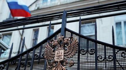 Перед приглашением посла России британцам следовало бы навести справки Перед приглашением посла России британцам следовало бы навести справки