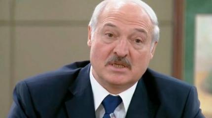 «Война на три фронта»: «победив» на выборах, Лукашенко на самом деле проиграет «Война на три фронта»: «победив» на выборах, Лукашенко на самом деле проиграет