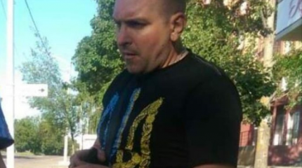 В Одесской области АТОшник унизил и раздел сторонника «русского мира» В Одесской области АТОшник унизил и раздел сторонника «русского мира»