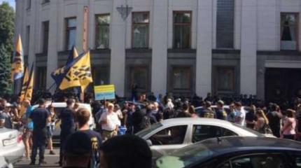 Депутаты дали денег силовикам и согласились на арест Добкина