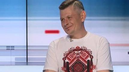 Александр Антонюк предложил включить Донбасс в состав Крыма Александр Антонюк предложил включить Донбасс в состав Крыма