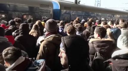 Прогноз ООН: Общее число покидающих Украину граждан может составить около 5 млн человек Прогноз ООН: Общее число покидающих Украину граждан может составить около 5 млн человек