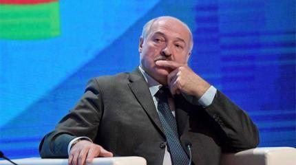 Москва принуждает Батьку к посадке на российской базе Москва принуждает Батьку к посадке на российской базе
