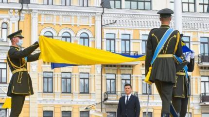 Всё ещё пытается сохранить границы УССР: о перспективах распада Украины Всё ещё пытается сохранить границы УССР: о перспективах распада Украины