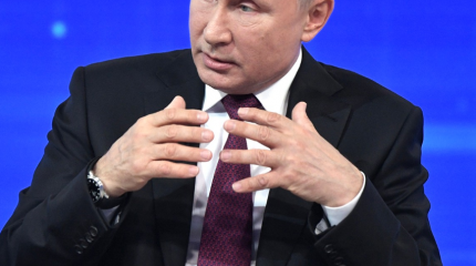 Проблема вопросов на "Прямой линии": Путин легко уходит от ответа