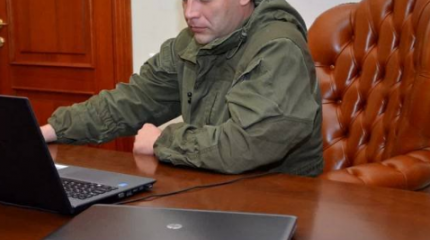 И тебя вылечат: Захарченко избавит от паранойи страну победившего майдана И тебя вылечат: Захарченко избавит от паранойи страну победившего майдана