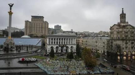 В Киеве уже озаботились строительством группового мавзолея для Зеленского