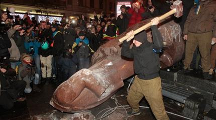 Обличья и личины оккупированного Киева Обличья и личины оккупированного Киева