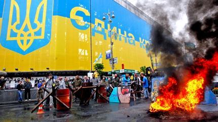 Запад тянет Украину ко дну: спасательный круг – правительство в изгнании Запад тянет Украину ко дну: спасательный круг – правительство в изгнании