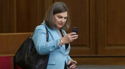 Нуланд привезла в Киев предложение, от которого невозможно отказаться Нуланд привезла в Киев предложение, от которого невозможно отказаться