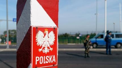 Поляки возмущены словами Меркель о добрососедстве с Россией Поляки возмущены словами Меркель о добрососедстве с Россией