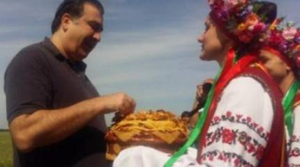 Маленькое назначение, вызывающие большие подозрения Маленькое назначение, вызывающие большие подозрения
